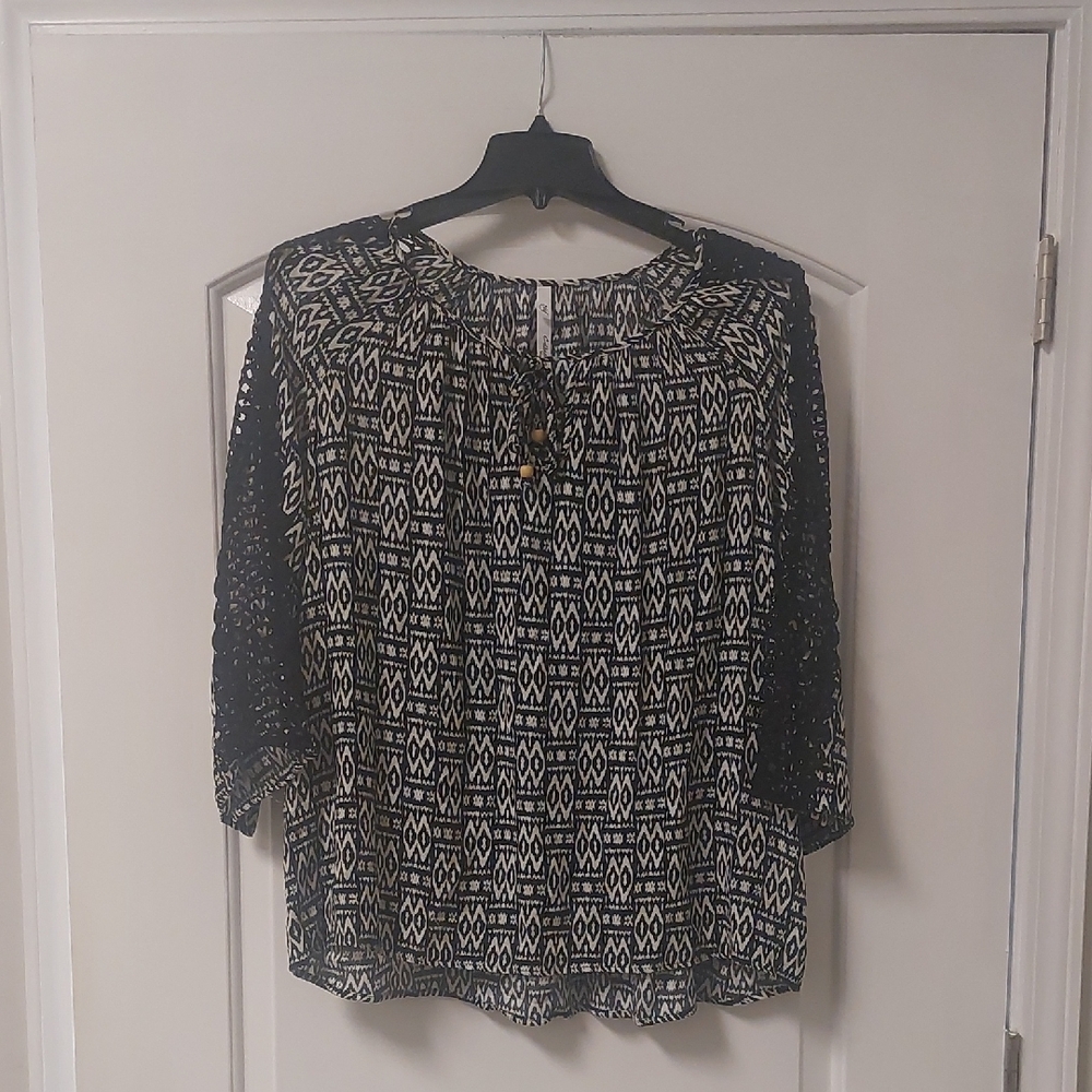 NY Collection Woman Black Off White Casual Top Sz 1X